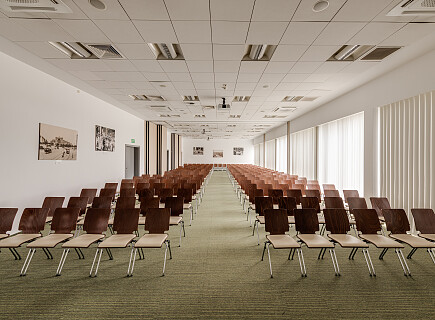 EXPO-Krakow-sala-Budapeszt.jpg